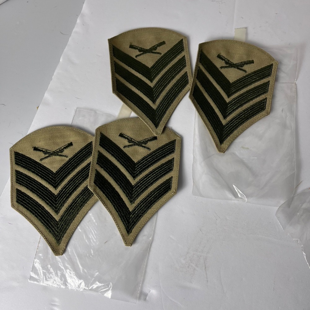 Lot of 4 US Army Sergeant Field Artillery Rank Insignia Patches Tan Green Rank